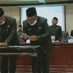 Bersama DPRD, Pemkab Luwu Timur Teken Persetujuan Ranperda Pertanggungjawaban Pelaksanaan APBD 2019