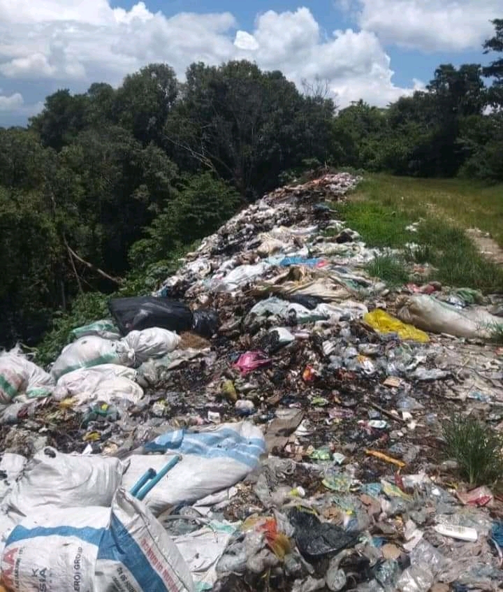 Masyarakat Sorot Tumpukan Sampah di Burau, Pemda Lutim Langsung Bertindak