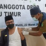 Pimpinan dan Anggota DPRD Lutim di Vaksin, Semuel Kandati: Masyarakat Tak Perlu Takut!