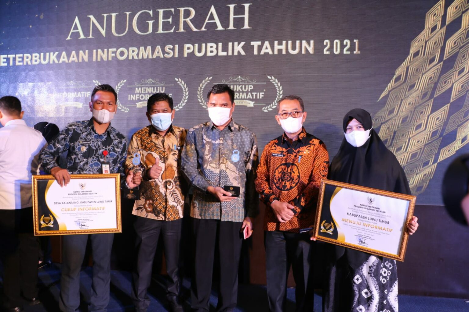 Luwu Timur Terima Penghargaan Kabupaten Menuju Informatif